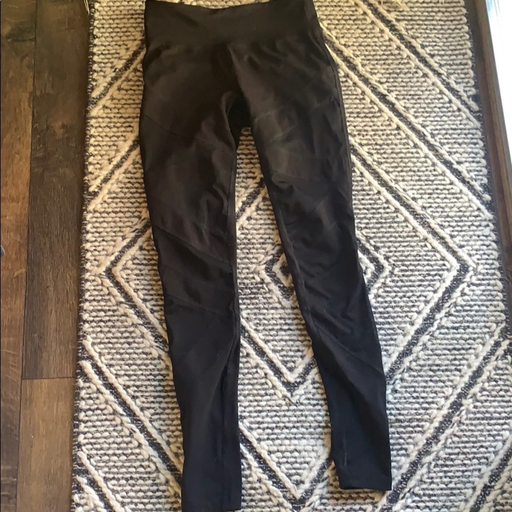 Small Black Jessica Simpson Mesh legggings